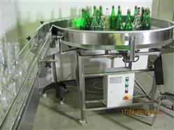 Конвейерное оборудование для перемещения и накопления бутылок с ЛВИ
