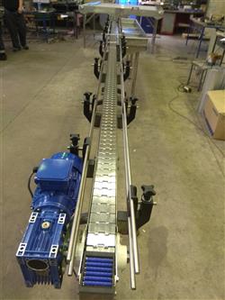 Пластинчатый конвейер с боковым столом