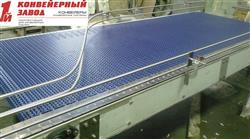 Разгрузочный прямоугольный стол с пластинчатым конвейером